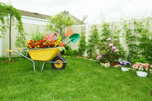Accepted payment methods for landscaping services in Tottenham